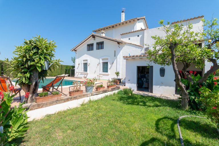 Mediterrane stijl Masia in Valencia
