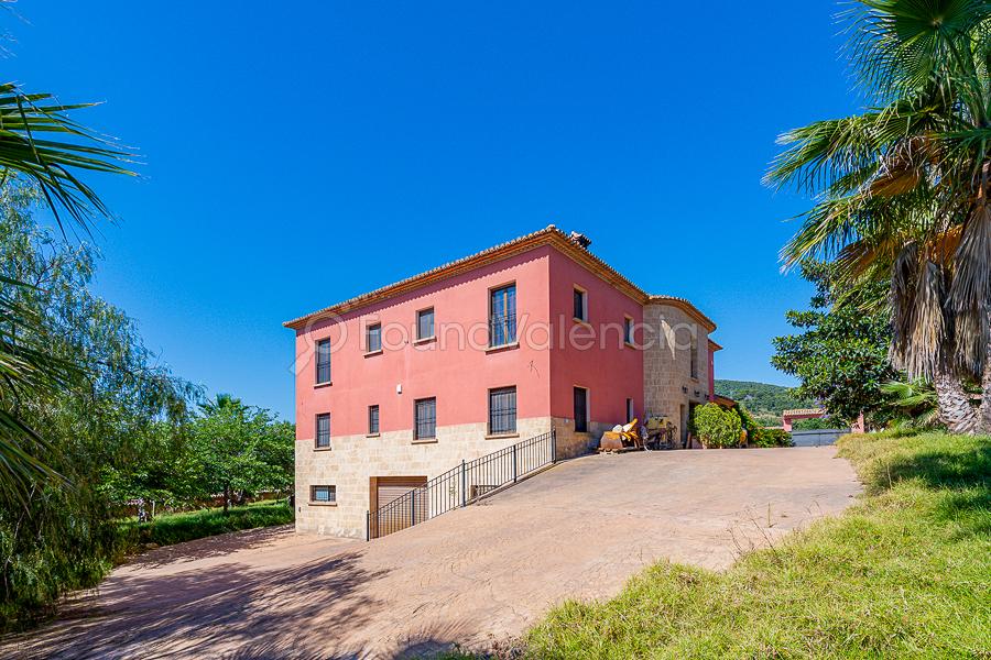 Freistehende Villa in Ribarroja Del Turia