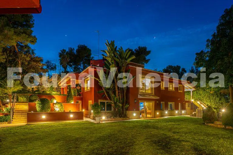 Exclusieve luxe woning in Santa Bárbara,Rocafort, Valencia