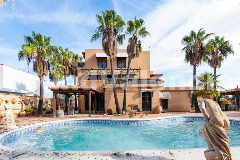 Prachtige en Charmante Woning in Torre en conill, Valencia