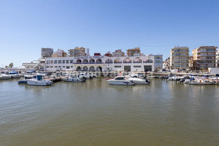 Penthouse met Terras en Zeezicht in El Perellonet, Valencia