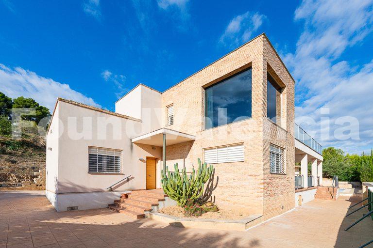 Moderne landelijke woning in Balcón de Montroy, Valencia