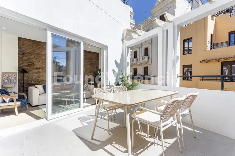 Spectaculair penthouse met terras naast het Stadhuisplein van Valencia