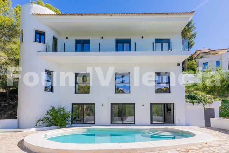 Luxe villa in Altea la Vella met panoramisch uitzicht en uitzonderlijk comfort