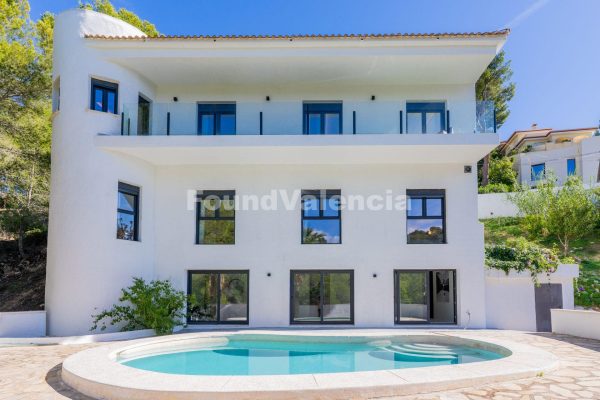 Luxe villa in Altea la Vella met panoramisch uitzicht en uitzonderlijk comfort